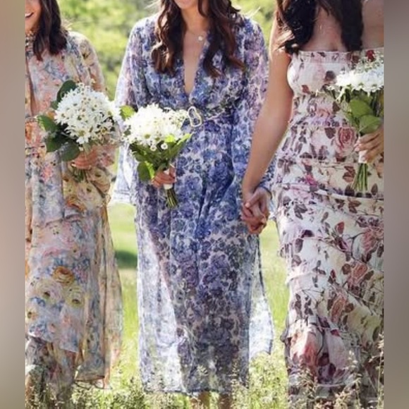 Sabina Musayev Carina Flora Dress.
Sheet top layer and belt - Picture 7 of 8